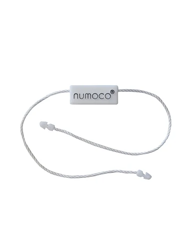 Sigiliul de securitate alb, cu inscripția "numoco", este prevăzut cu un fir rezistent și două capete de prindere. Acesta este ideal pentru asigurarea siguranței produselor în timpul transportului sau depozitării.}