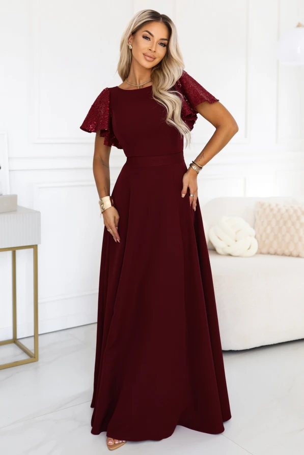 Rochie de seară lungă bordo Mirella Numoco cu mâneci cu paiete, poale evazate și talie accentuată